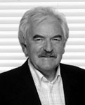 Des Lynam OBE